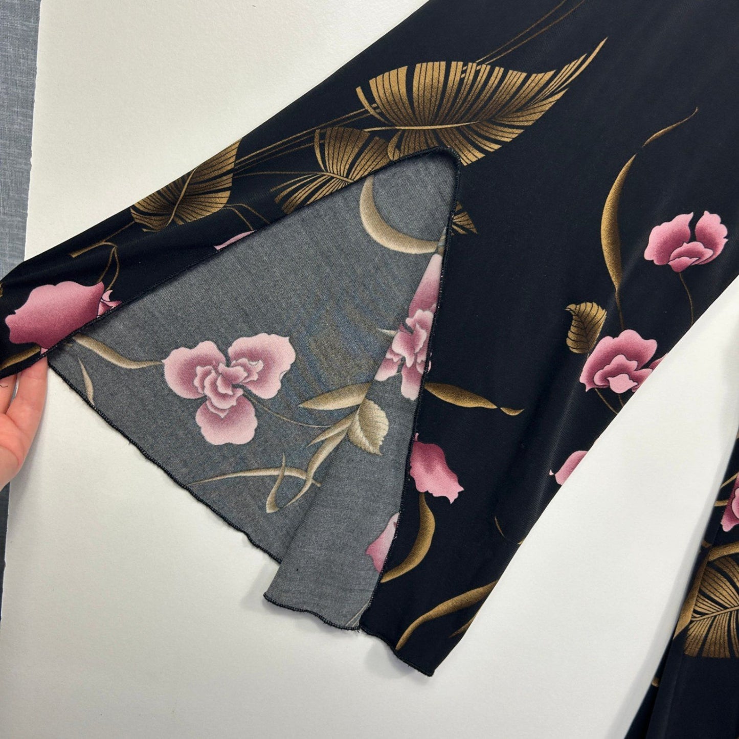 Zenobia Women's Black Pink Long Sleeve Top Blouse Size 16 - 18