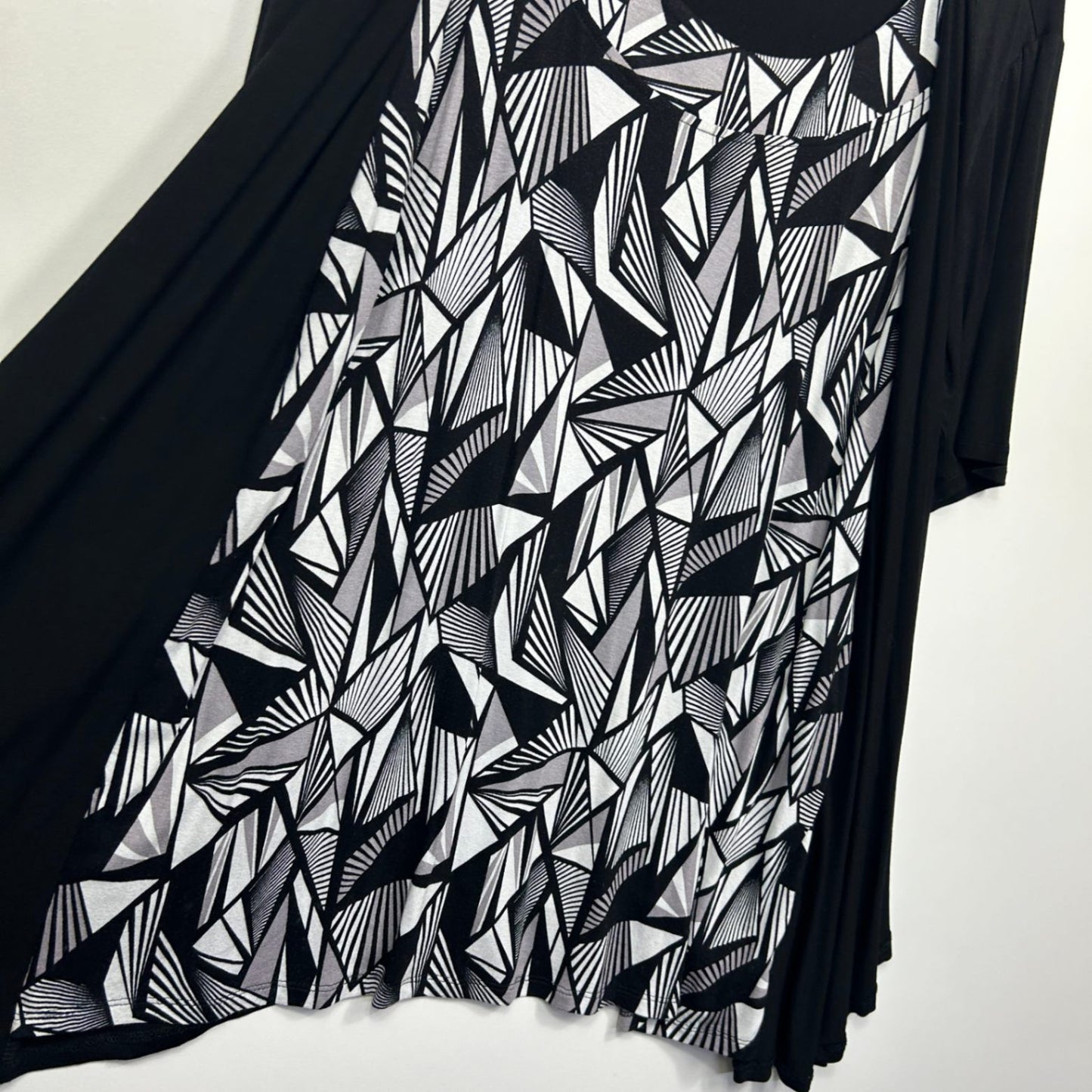 MODA Women's Black Short Sleeve Open Front Overlay Tunic Top Size 16