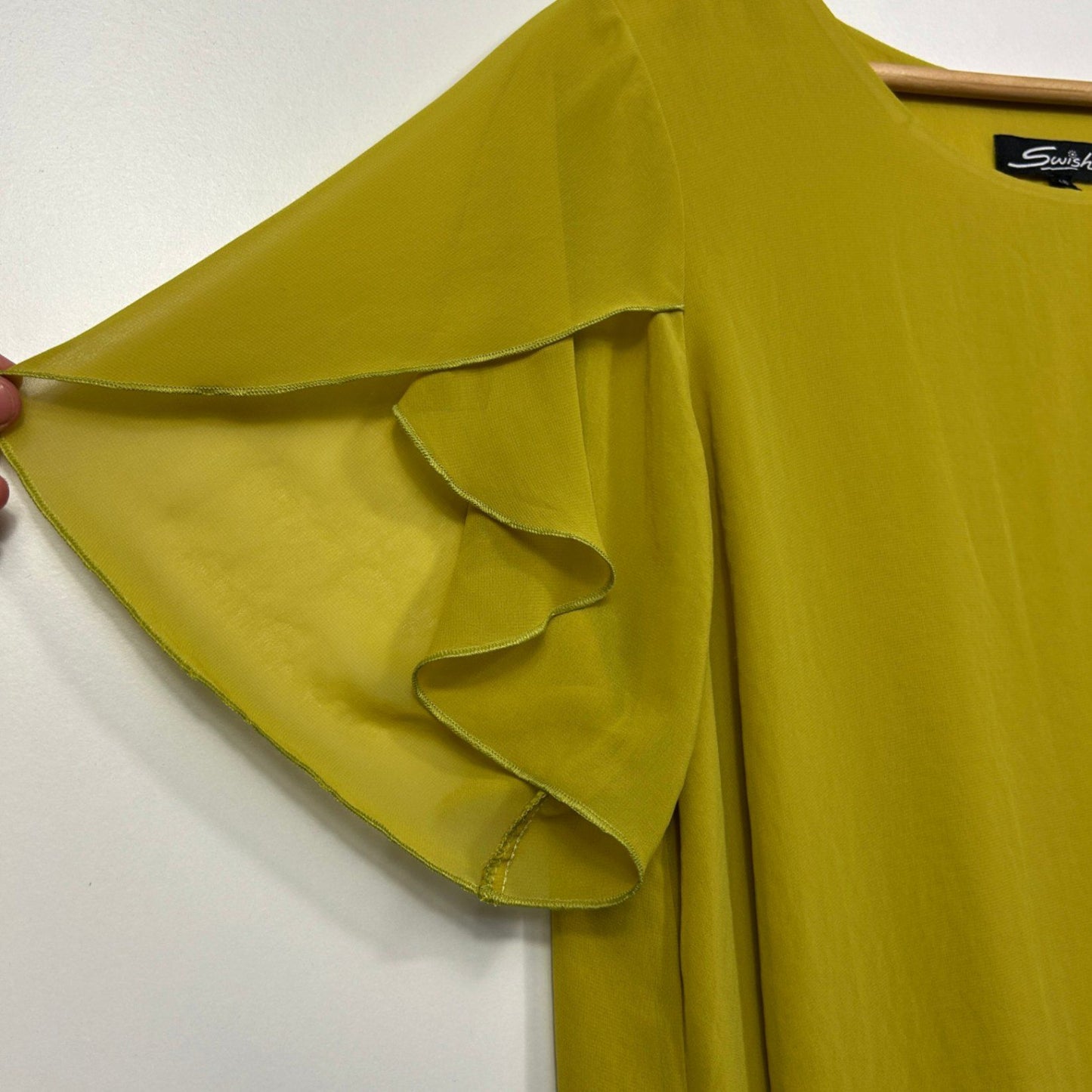 Swish Green Short Sleeve Scoop Neck Layered Blouse Size 18