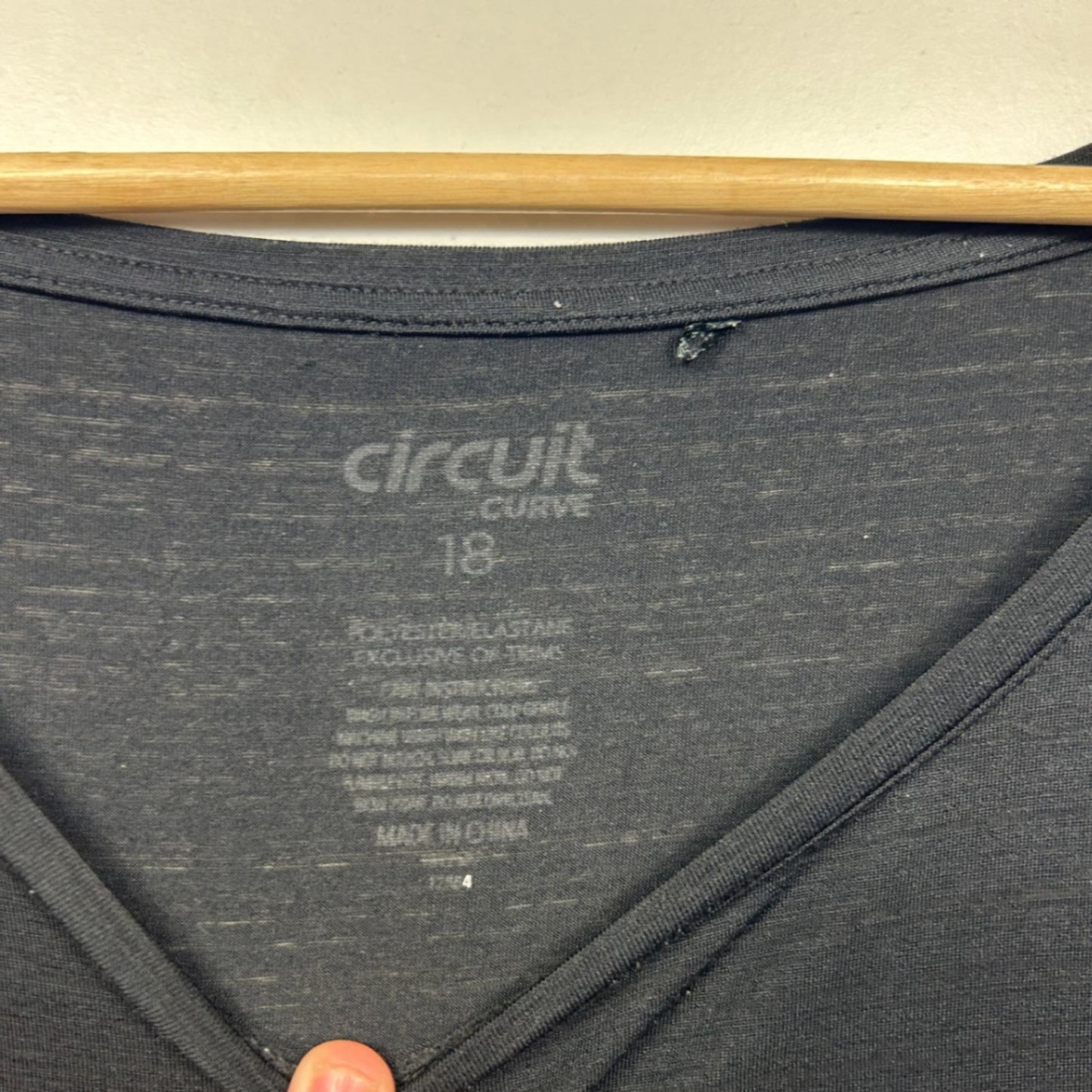 Circuit Curve Black Short Sleeve Activewear Top Size 18