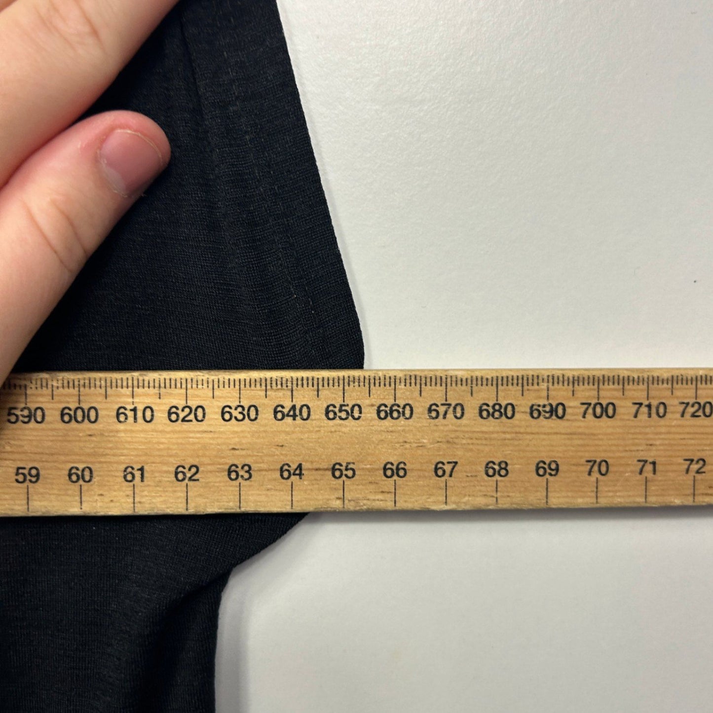 Circuit Curve Black Short Sleeve Activewear Top Size 18