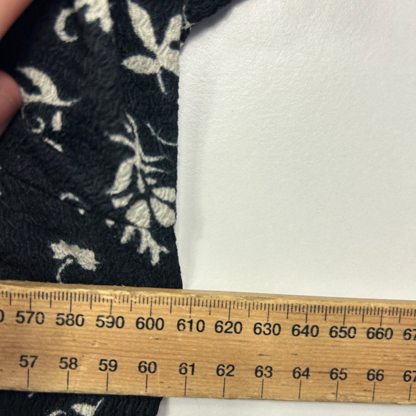 Anko Black White Short Sleeve Round Neck Floral Top Size 20