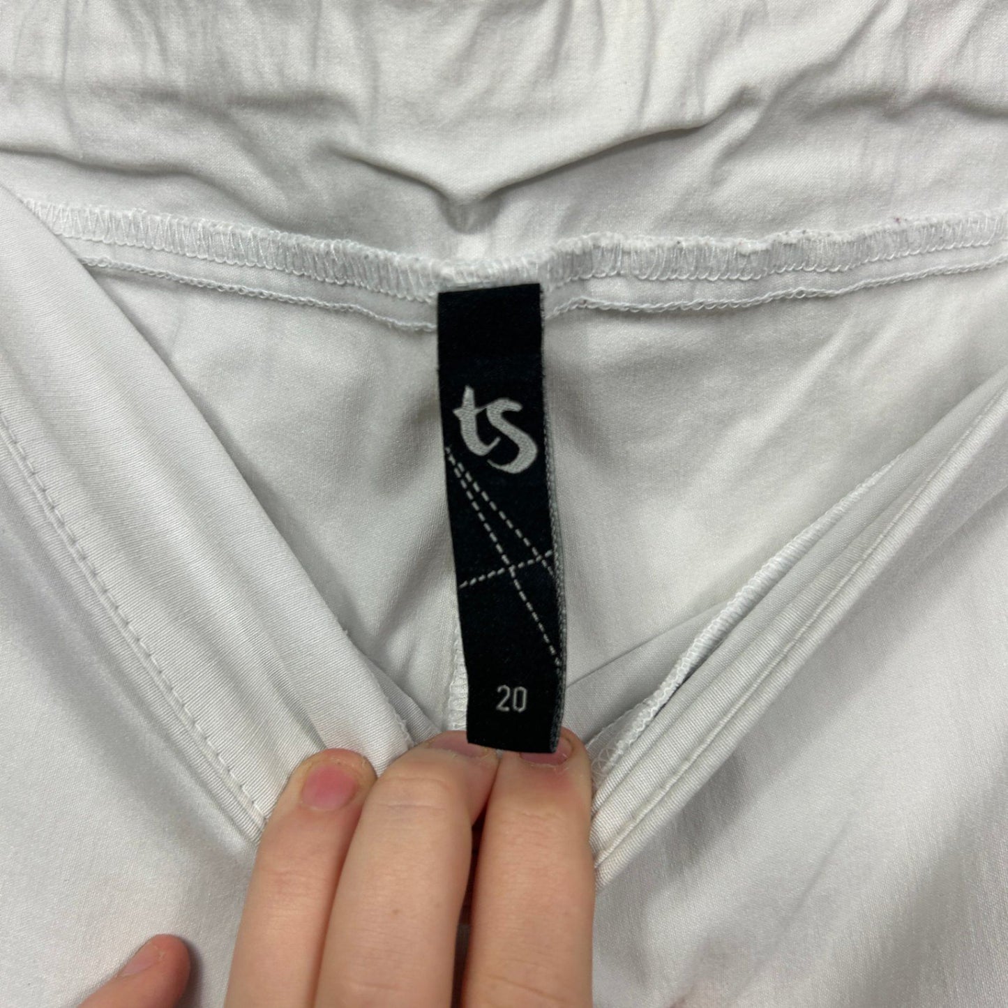 Taking Shape White Bermuda Shorts Pockets Size 20