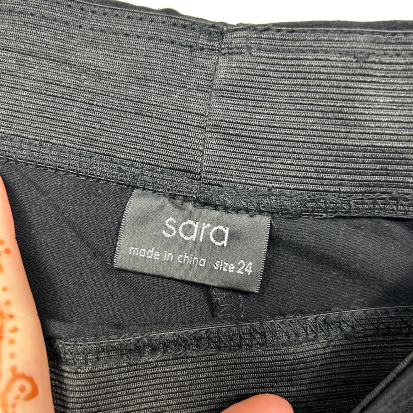Sara Black Straight Leg Black Elastic Waist Pants Size 24