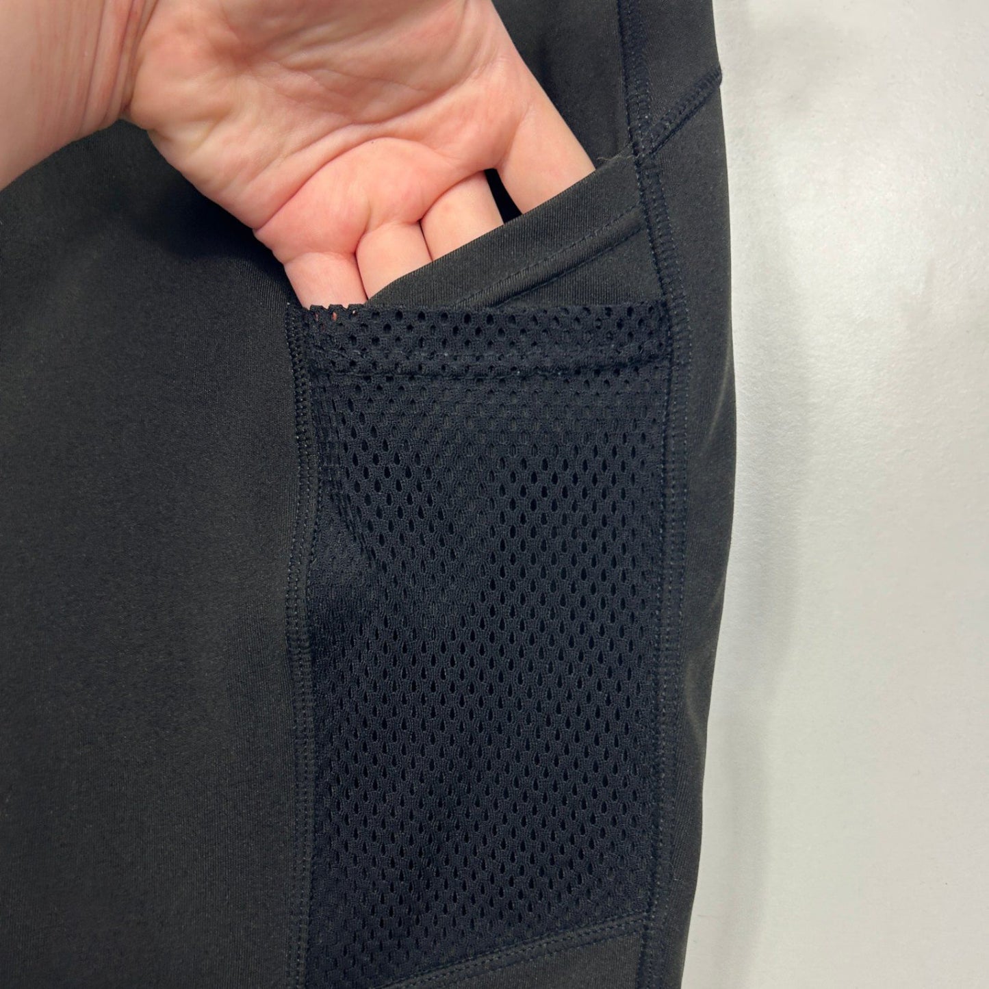 PopFit Black High Waist Active Shorts Mesh Detail Pockets Size Large