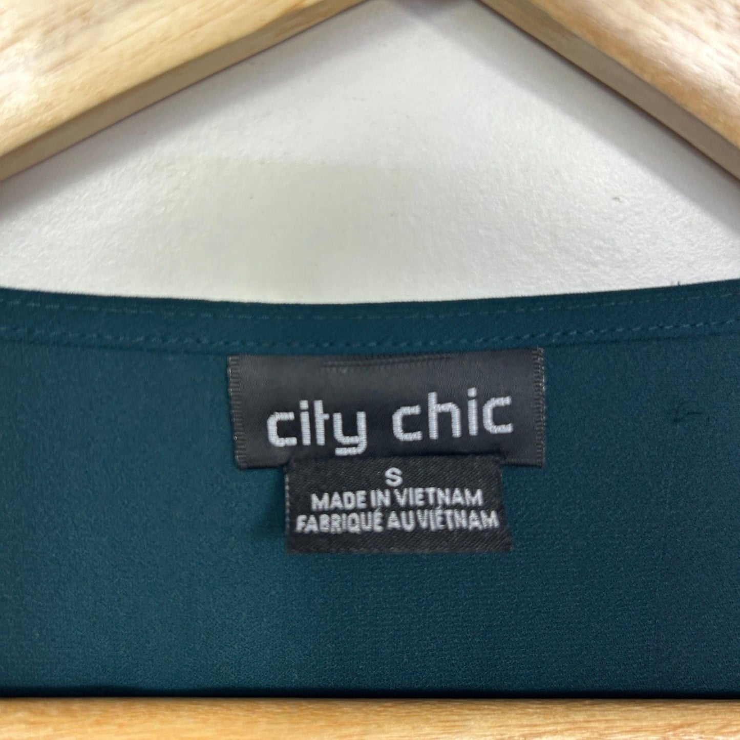 City Chic Teal Blue Short Sleeve Flutter Sleeve Top Size 16 Plus Small