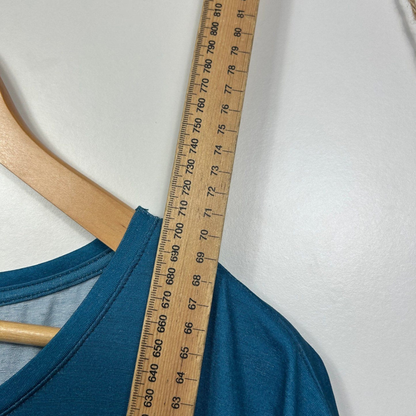 Circuit Blue Short Sleeve Activewear Top Size 16