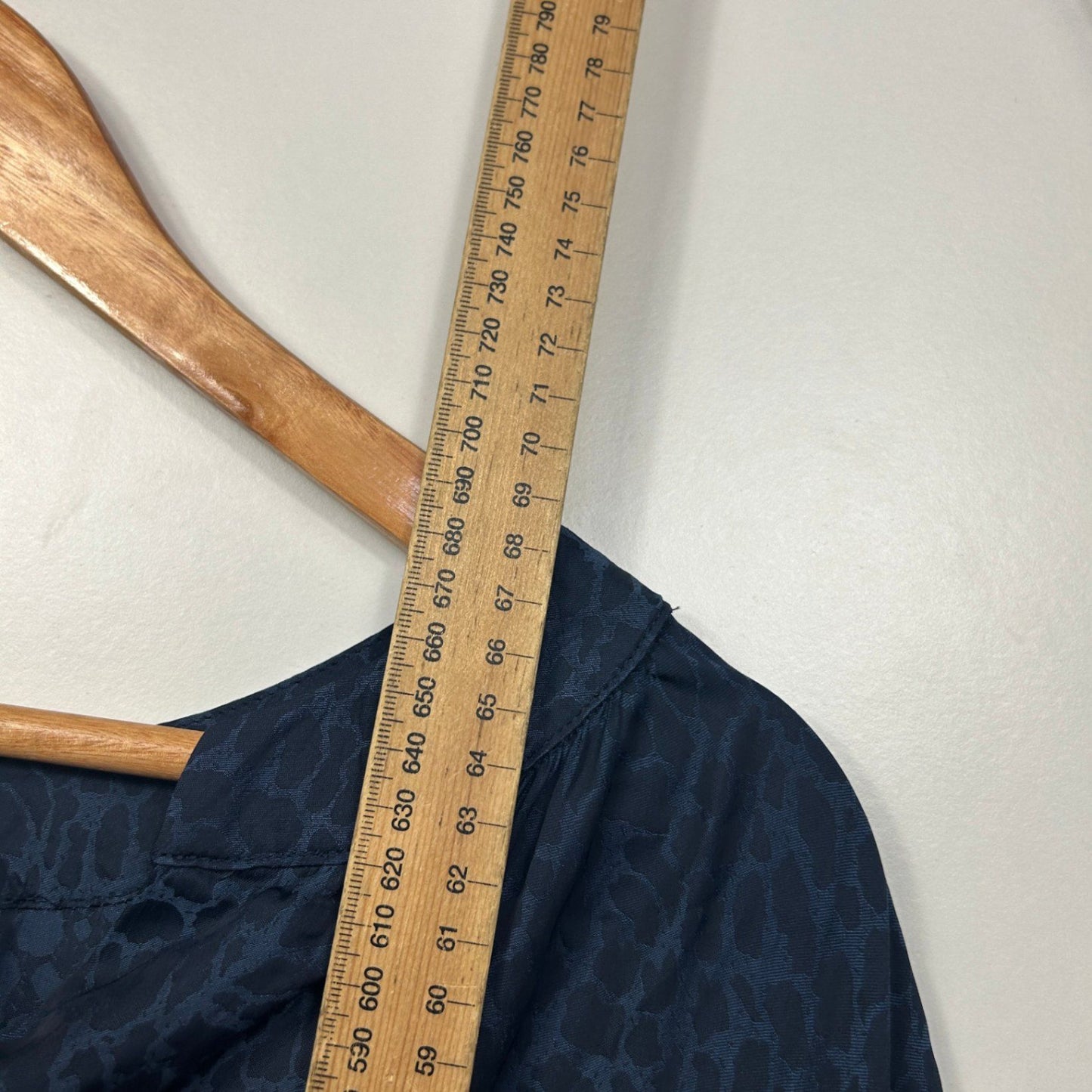 New Beme Women's Navy Long Sleeve V Neck Workwear Top Blouse Size 18