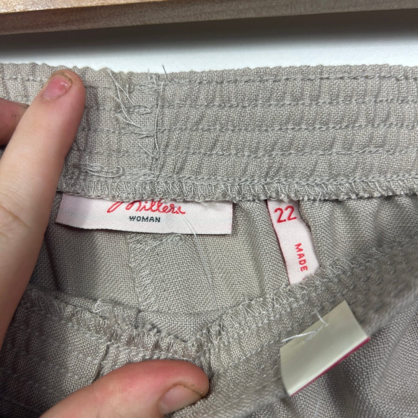 New Millers Women's Neutral Beige  Casual Shorts with Pockets Size 22