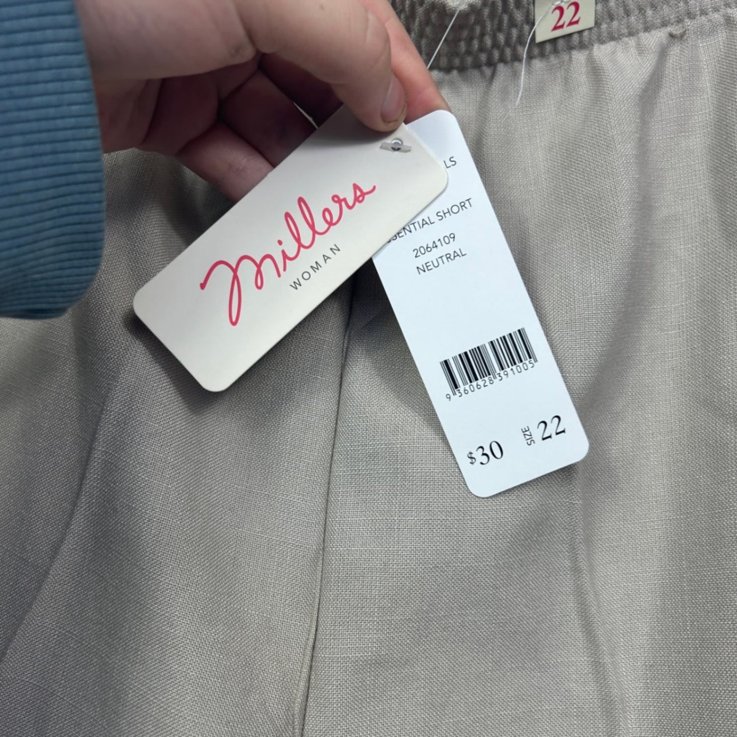 New Millers Women's Neutral Beige  Casual Shorts with Pockets Size 22