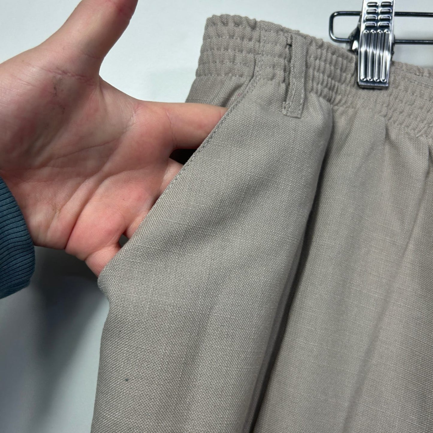 New Millers Women's Neutral Beige  Casual Shorts with Pockets Size 22