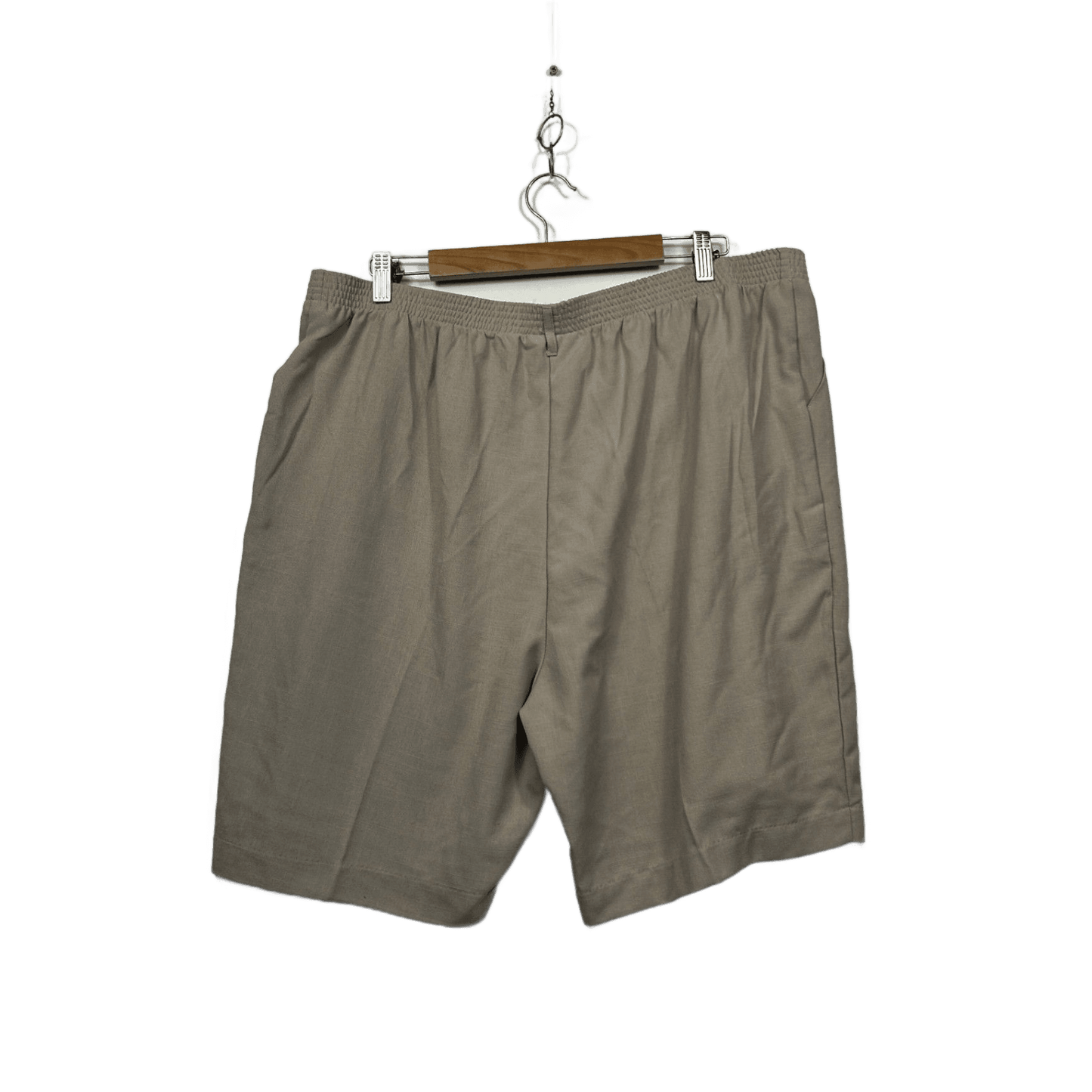 New Millers Women's Neutral Beige  Casual Shorts with Pockets Size 22