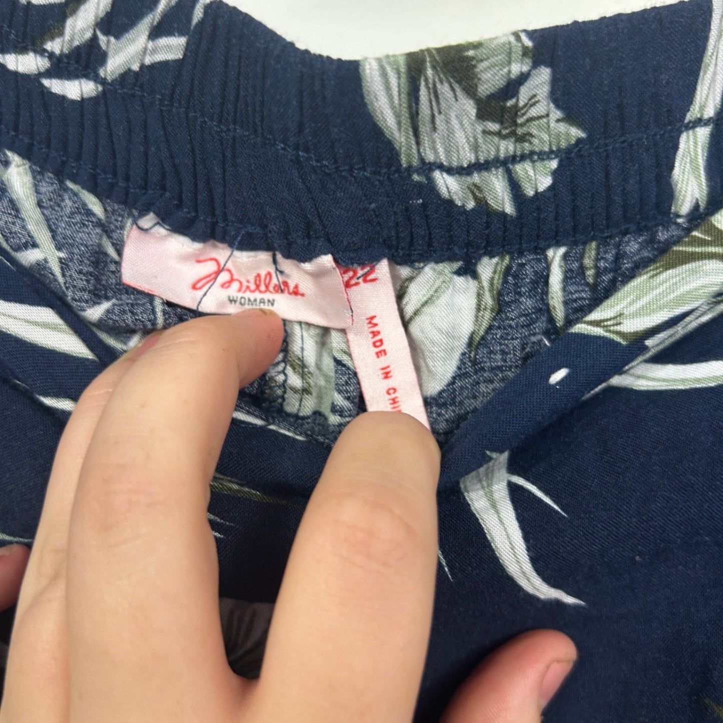 Millers Woman Pants Size 22 Navy Blue Leaf Print Cotton Blend