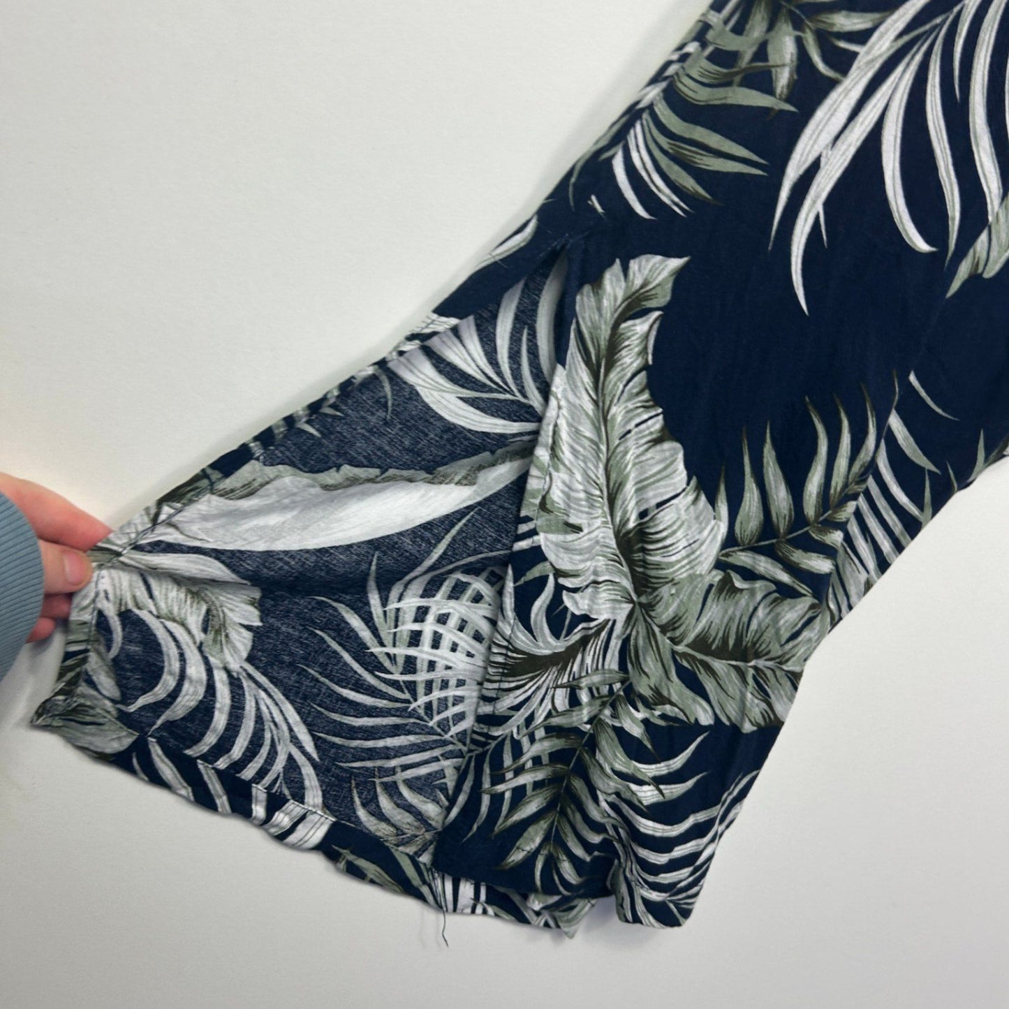 Millers Woman Pants Size 22 Navy Blue Leaf Print Cotton Blend