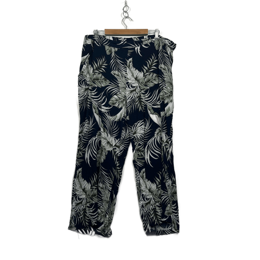 Millers Woman Pants Size 22 Navy Blue Leaf Print Cotton Blend
