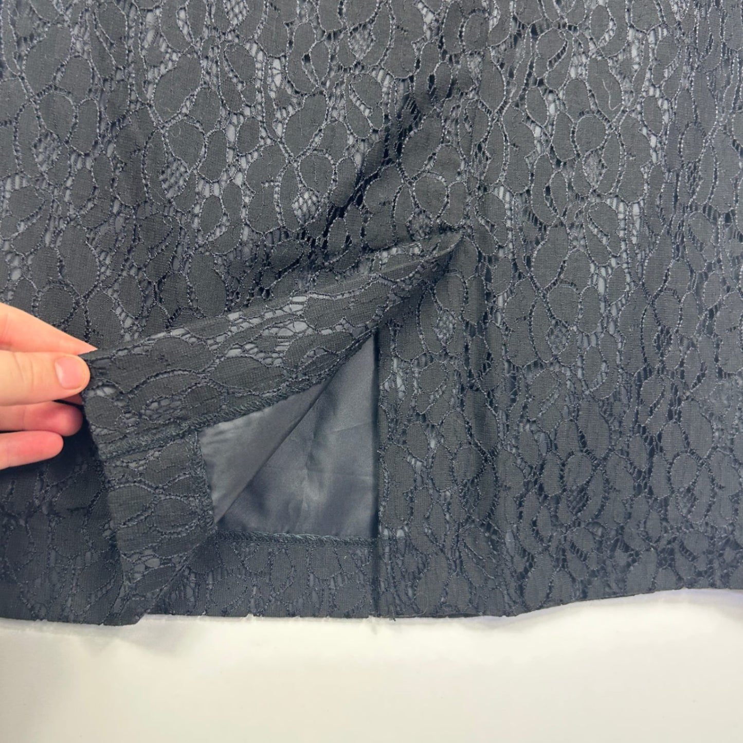 Capture Black Knee Length lace Overlay Pencil Skirt Size 14