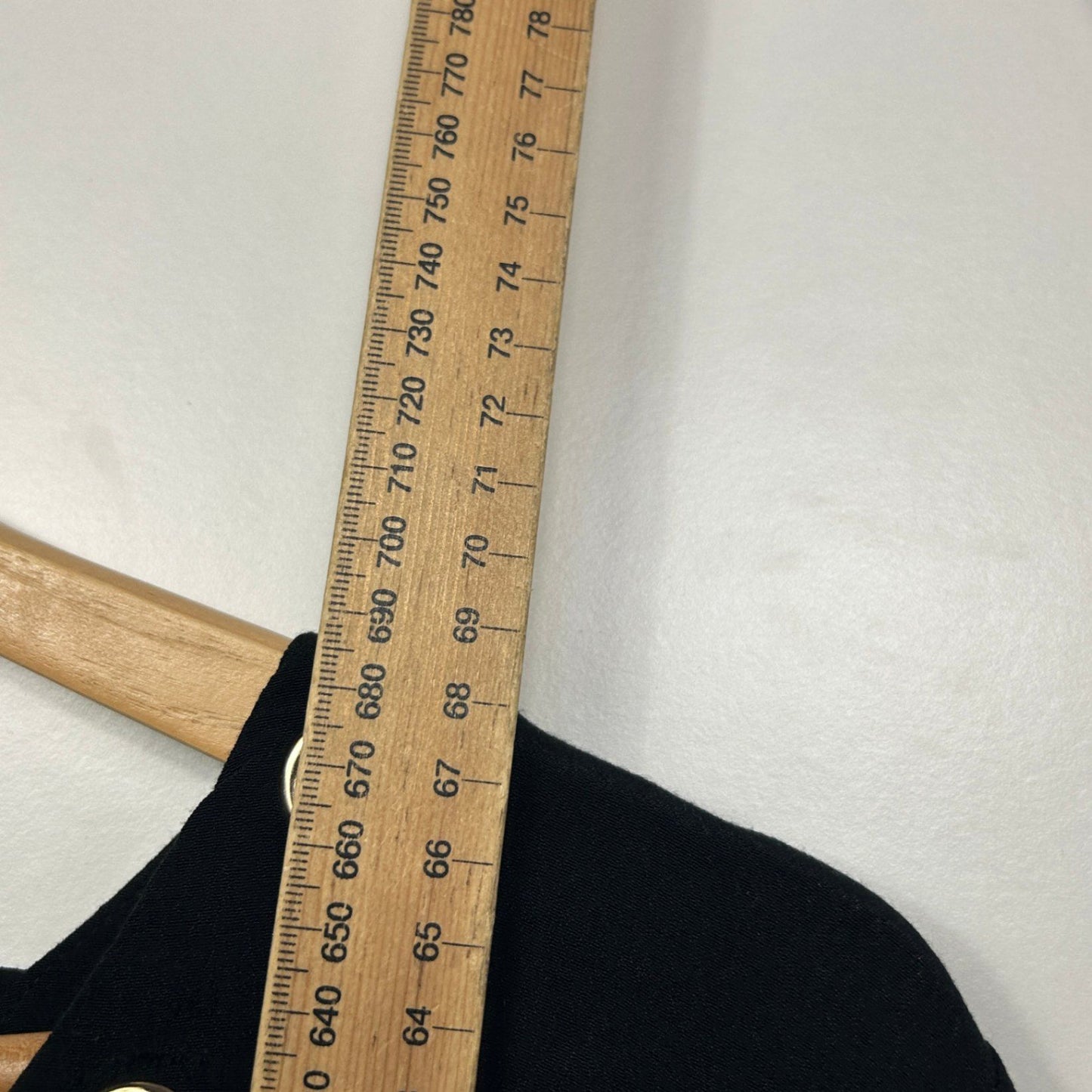 Rockmans Black Viscose Bell Long Sleeve V-NeckTop Blouse Size 20