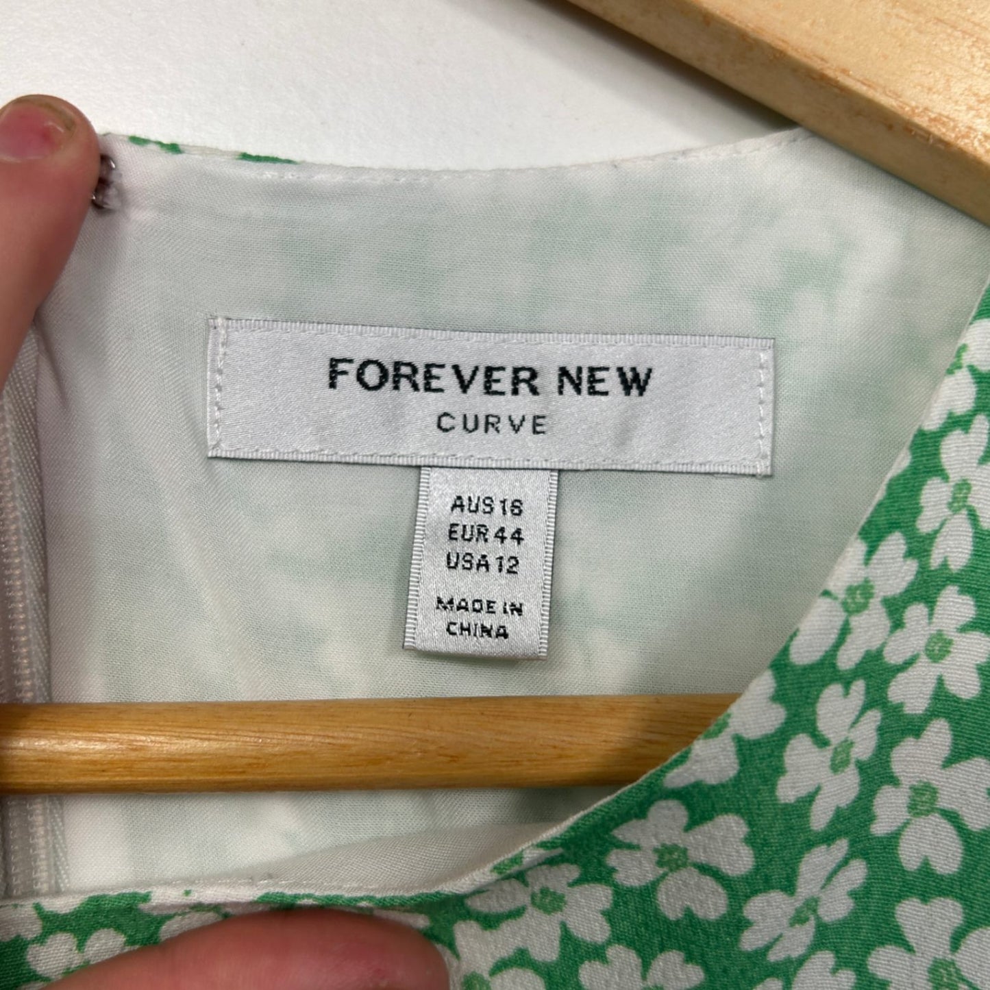 Forever New Green Floral Short Sleeve Maxi Dress Size 16