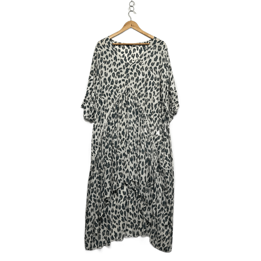 Vine Apparel Beige Black Animal Print Sleeve Peak Maxi Dress Size M/L 12 14