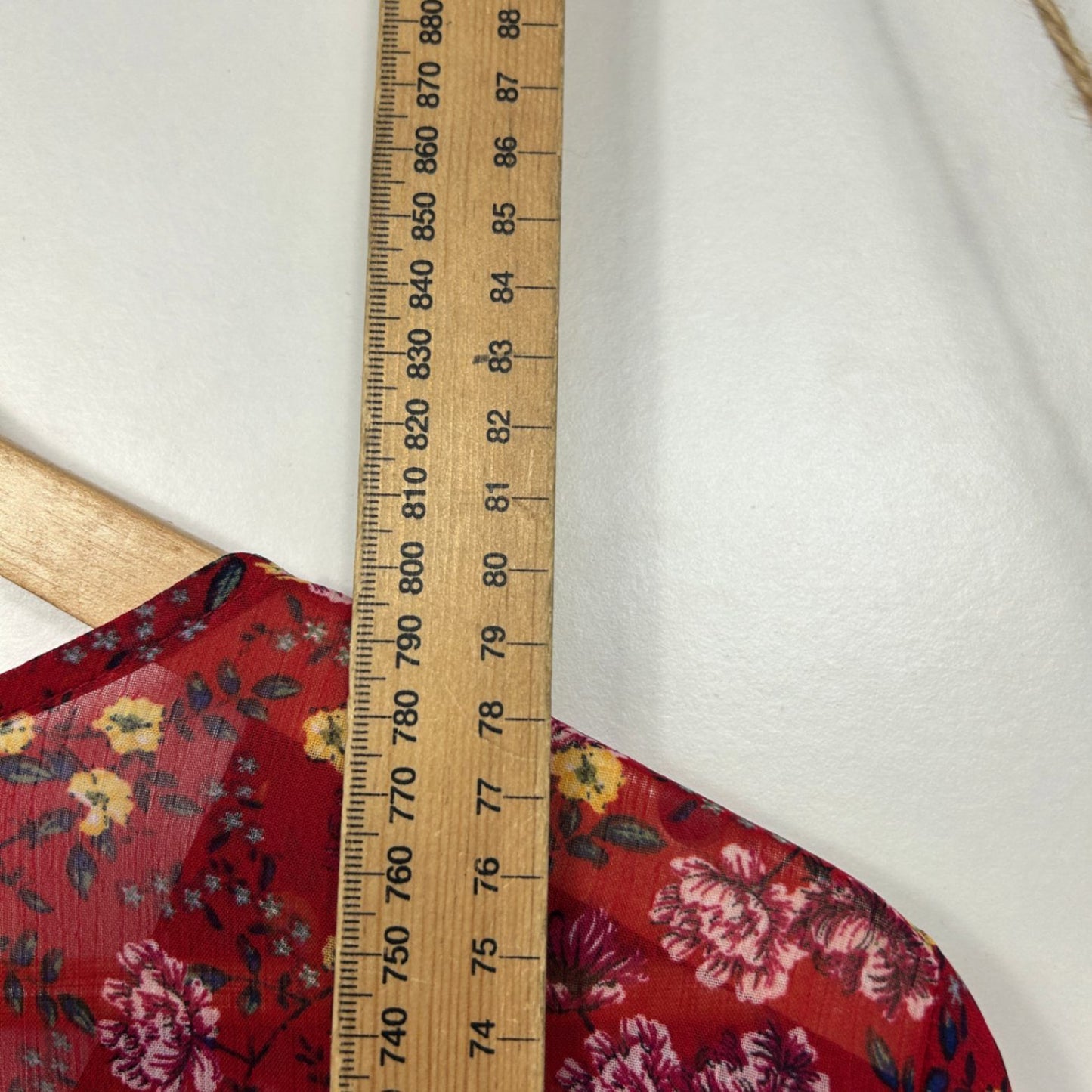 Belle Curve Womens Red Floral Long Sleeve V-Neck Tunic Blouse Size 26