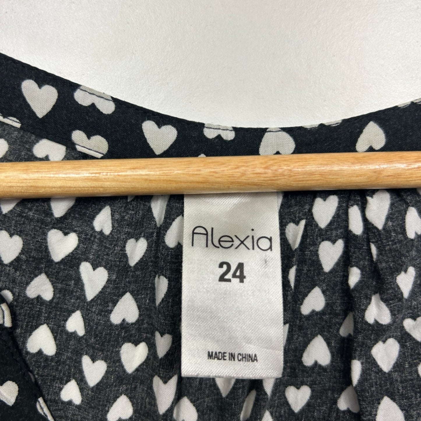 Alexia Black White Heart Print Viscose Long Sleeve Fit Blouse Size 24