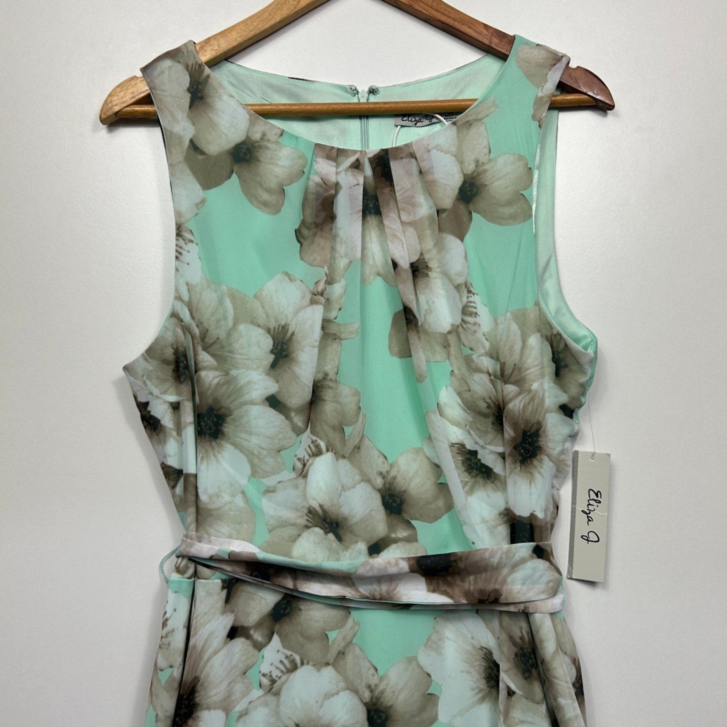 New Eliza J Mint Green Sleeveless Floral Fit and Flare Dress Size 16/18