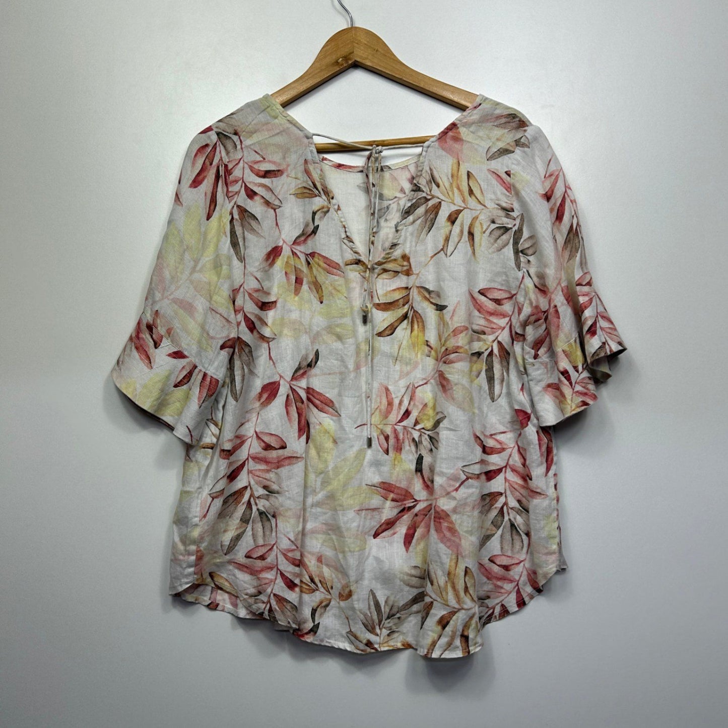 Sussan Linen Floral Short Sleeve Top Size 18 (Fault)