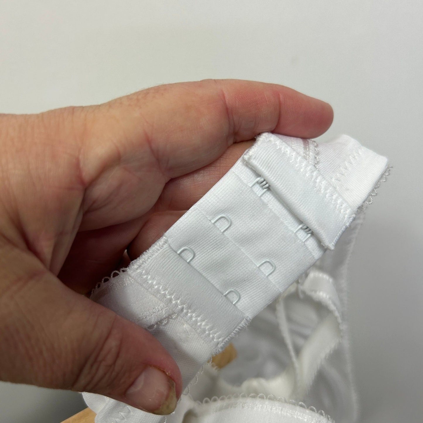 Berlei Classic Non-Contour Bra Women's White 14D Lace Embroidered Underwired