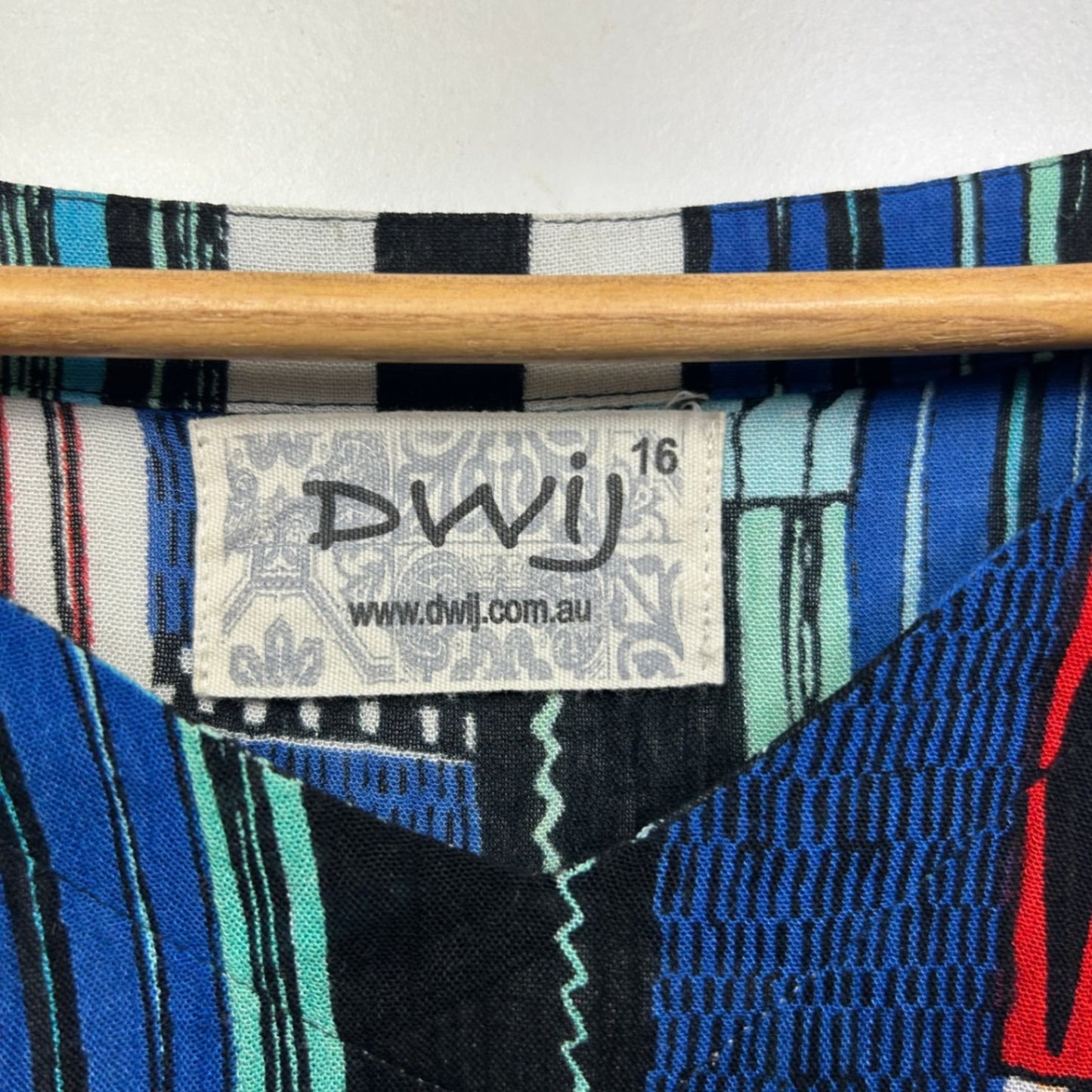 Dwij Multicoloured Rayon Short Sleeve Aztec Top Blouse Size 16