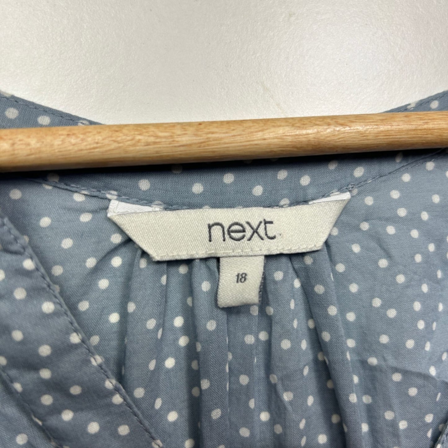 Next Womens 100% Cotton Blue Long Sleeve V-Neck Fit Blouse Size 18