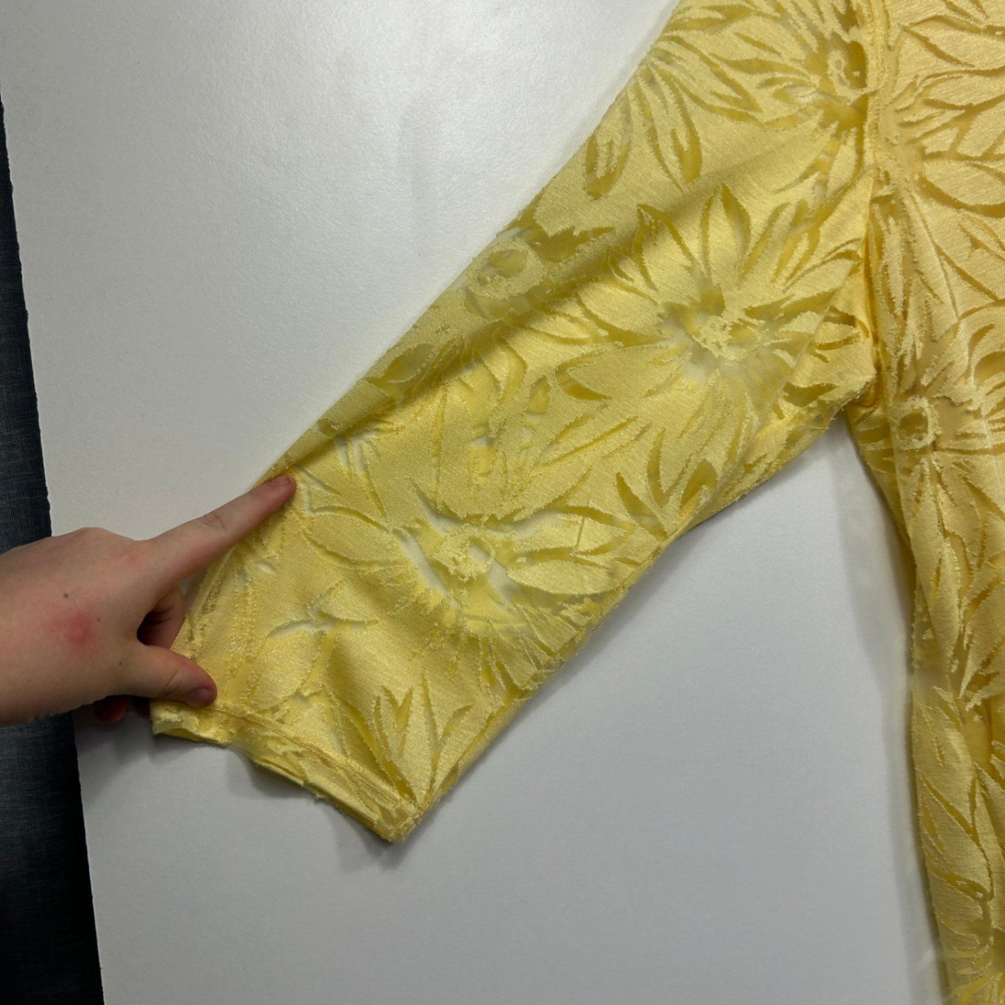 Sara Women's Yellow 3/4 Sleeve Sheer Overlay Blouse Top Size 20
