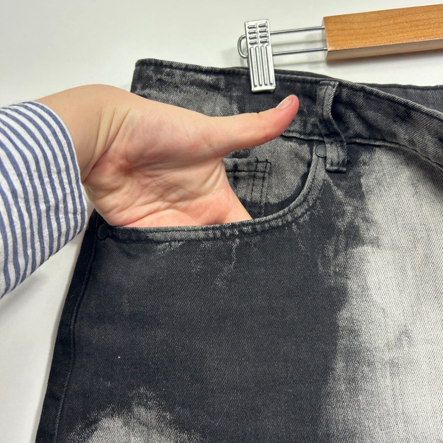 City Chic Womens Black Faded Cotton Blend Denim Skirt Size 20