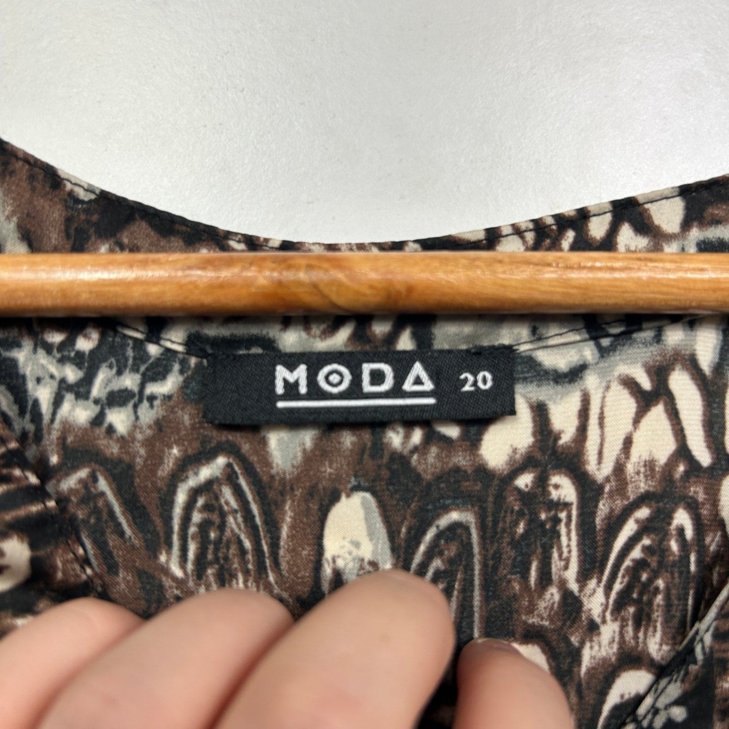 Moda Brown Black Long Sleeve Button Up Blouse Top Size 20