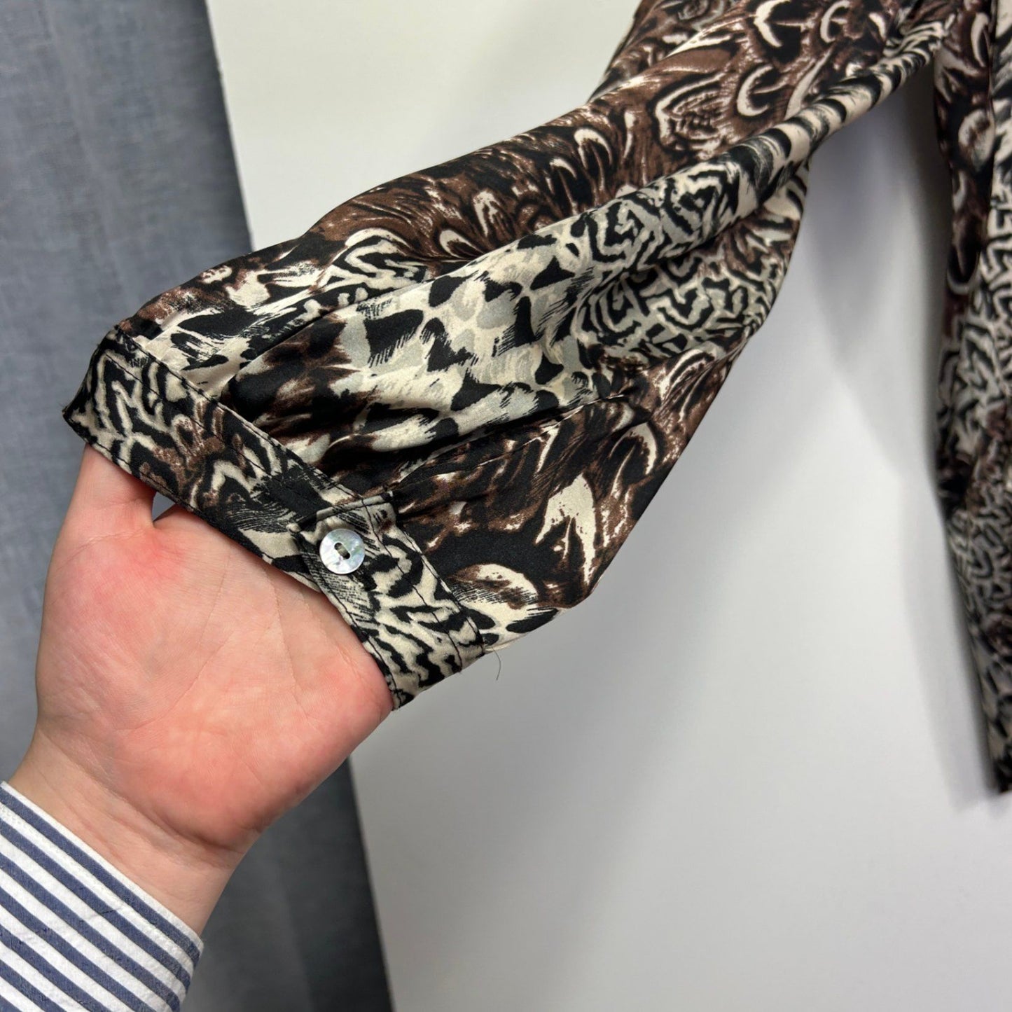 Moda Brown Black Long Sleeve Button Up Blouse Top Size 20