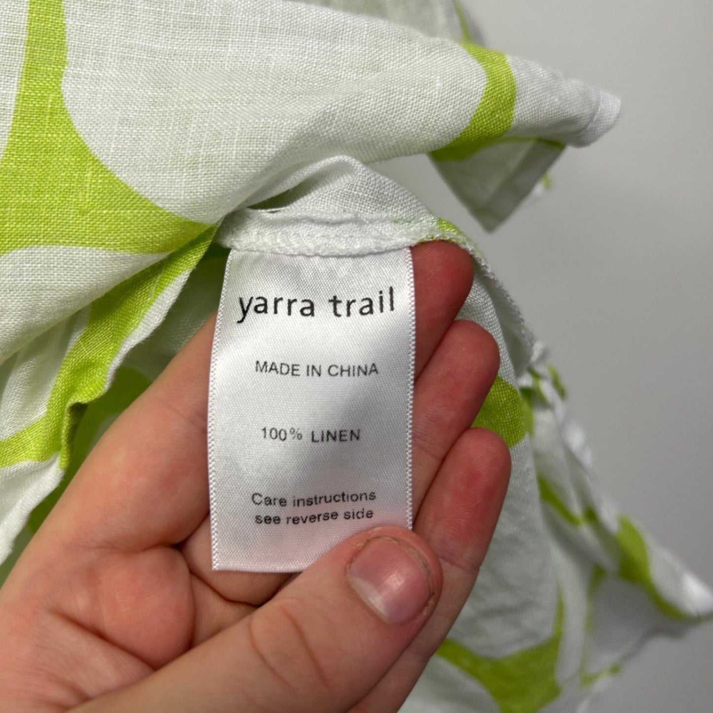 Yarra Trail Green White Button-Up Shirt Blouse Top Size 12