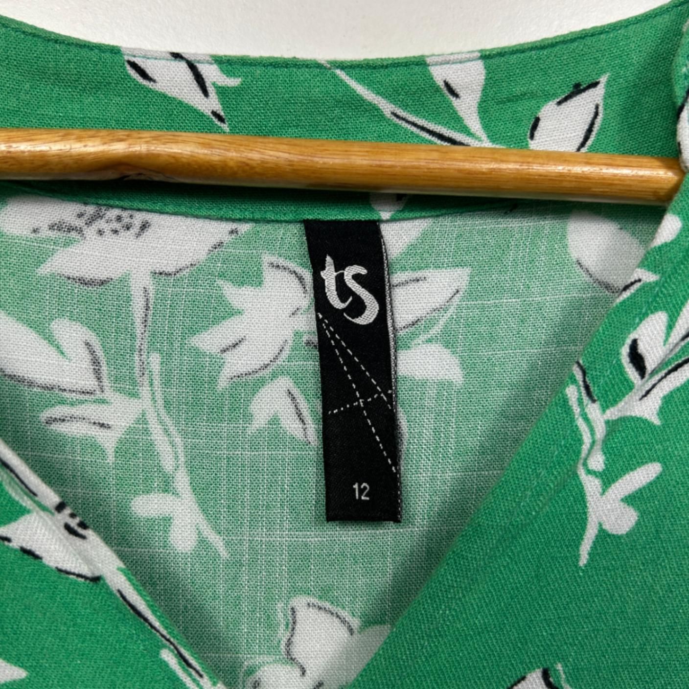 Taking Shape Green Viscose 3/4 Sleeve Floral Boho Top Blouse Size 12