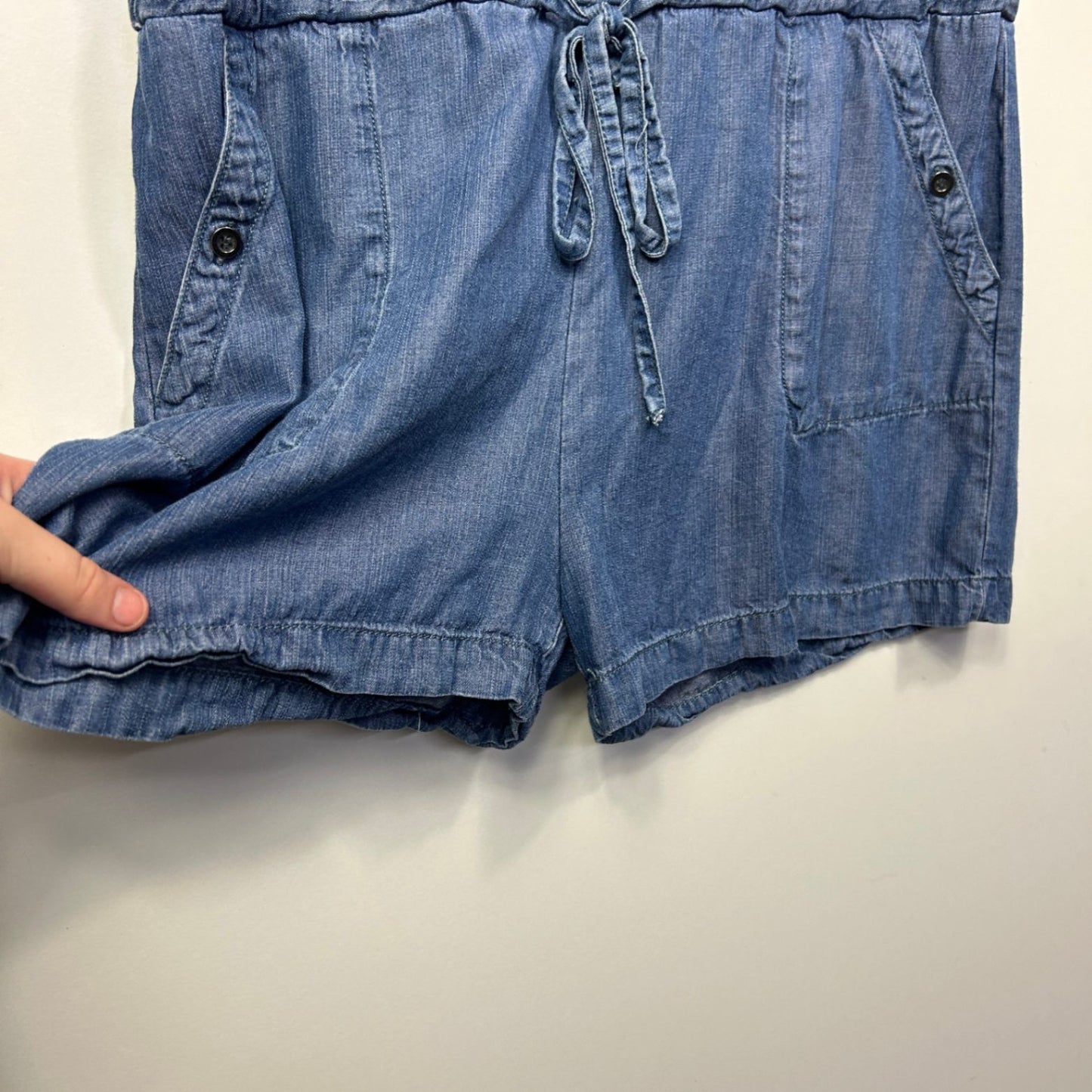 Velvet Heart Blue Denim Chambray Sleeveless Utility Jumpsuit Romper Size M