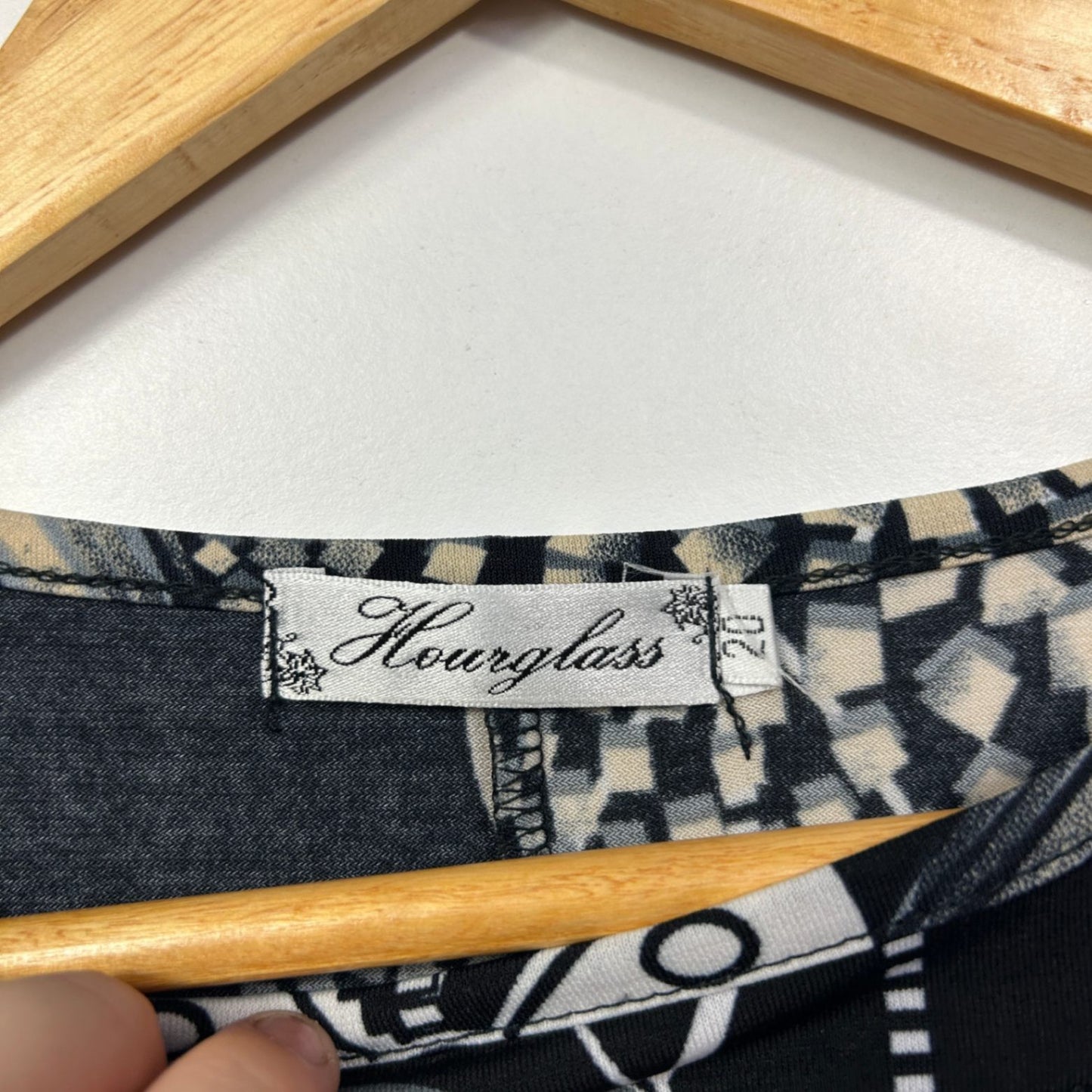 Hourglass Black Beige Long Sleeve Blouse Tunic Top Size 20