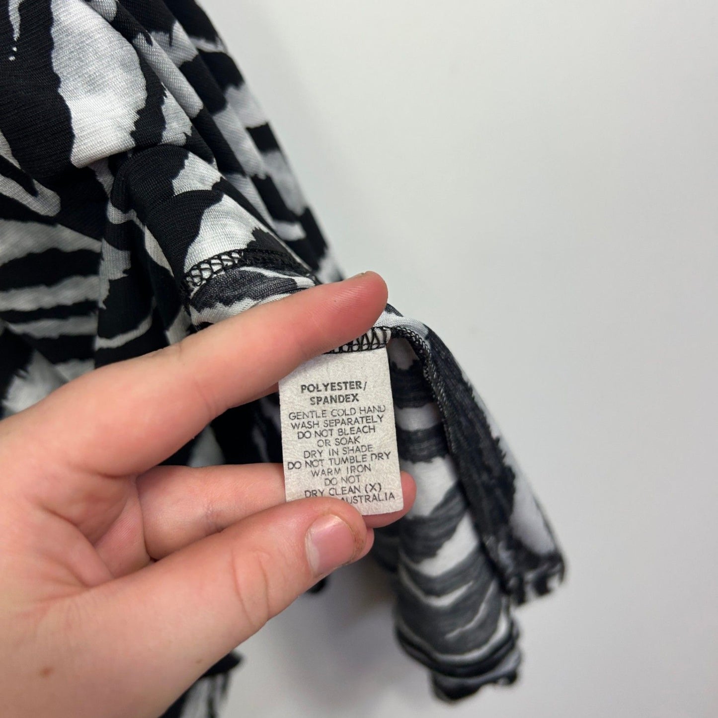 My Size Black White Short Sleeve Handkerchief Hem Tunic Top Size 16