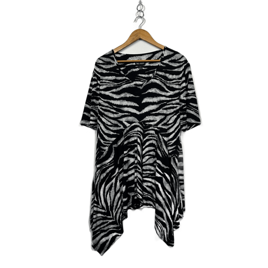 My Size Black White Short Sleeve Handkerchief Hem Tunic Top Size 16