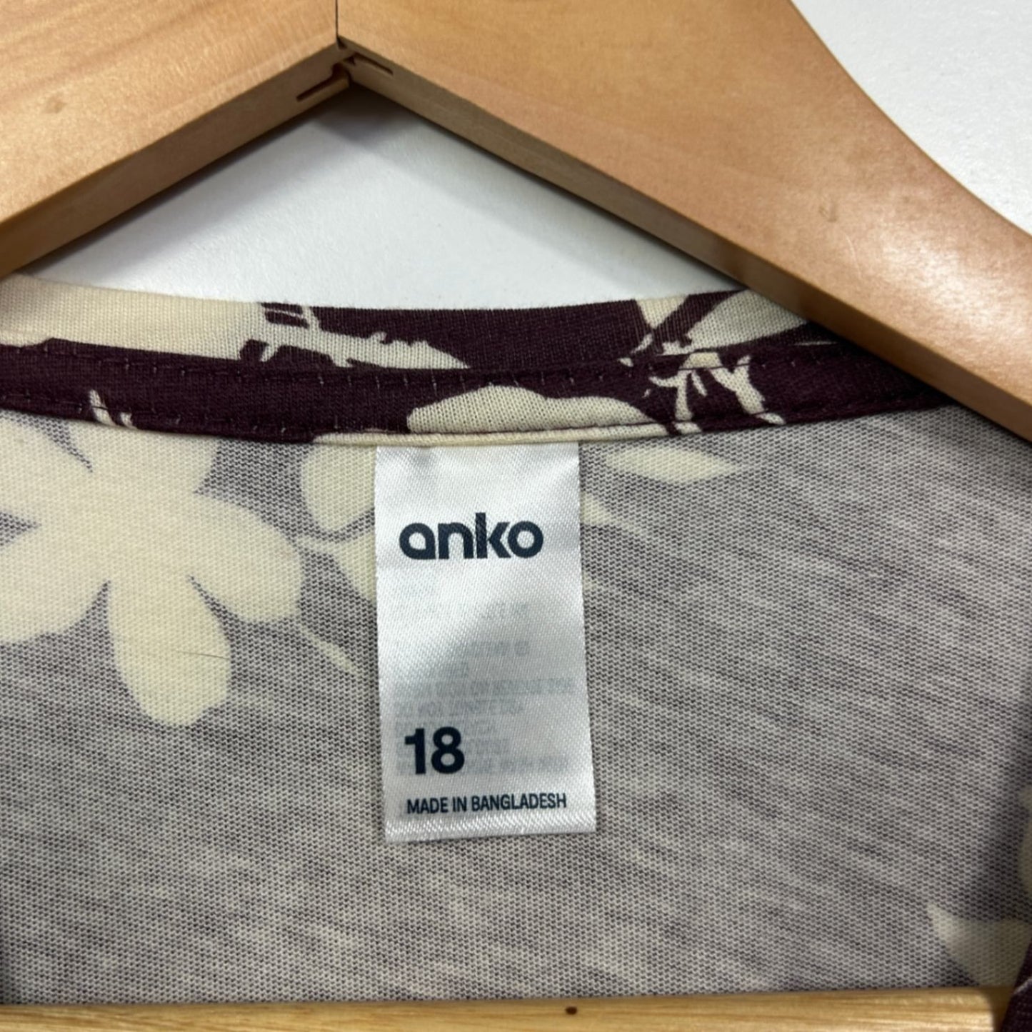 Anko Chocolate FLoral Short Sleeve Round Neck Casual Top Size 18