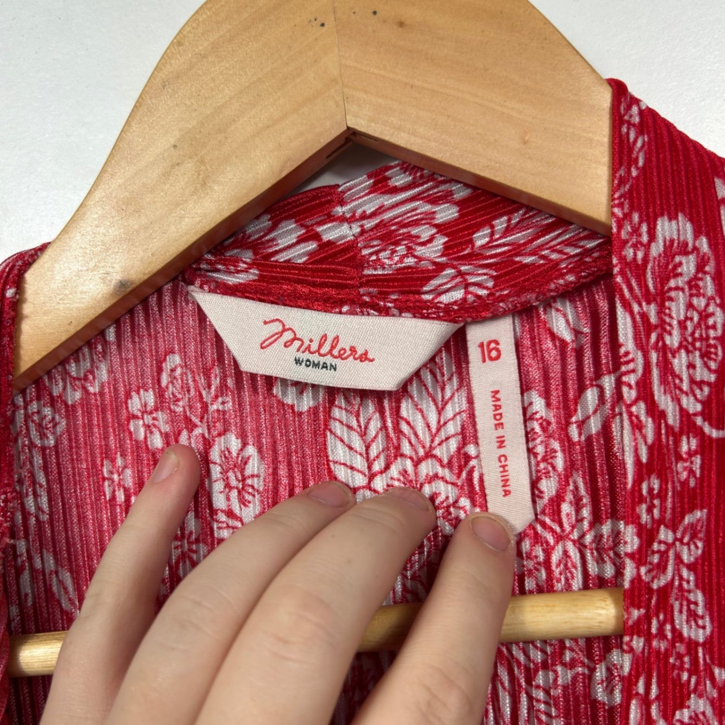 Millers Womens Red Floral Short Sleeve Top Blouse Size 16