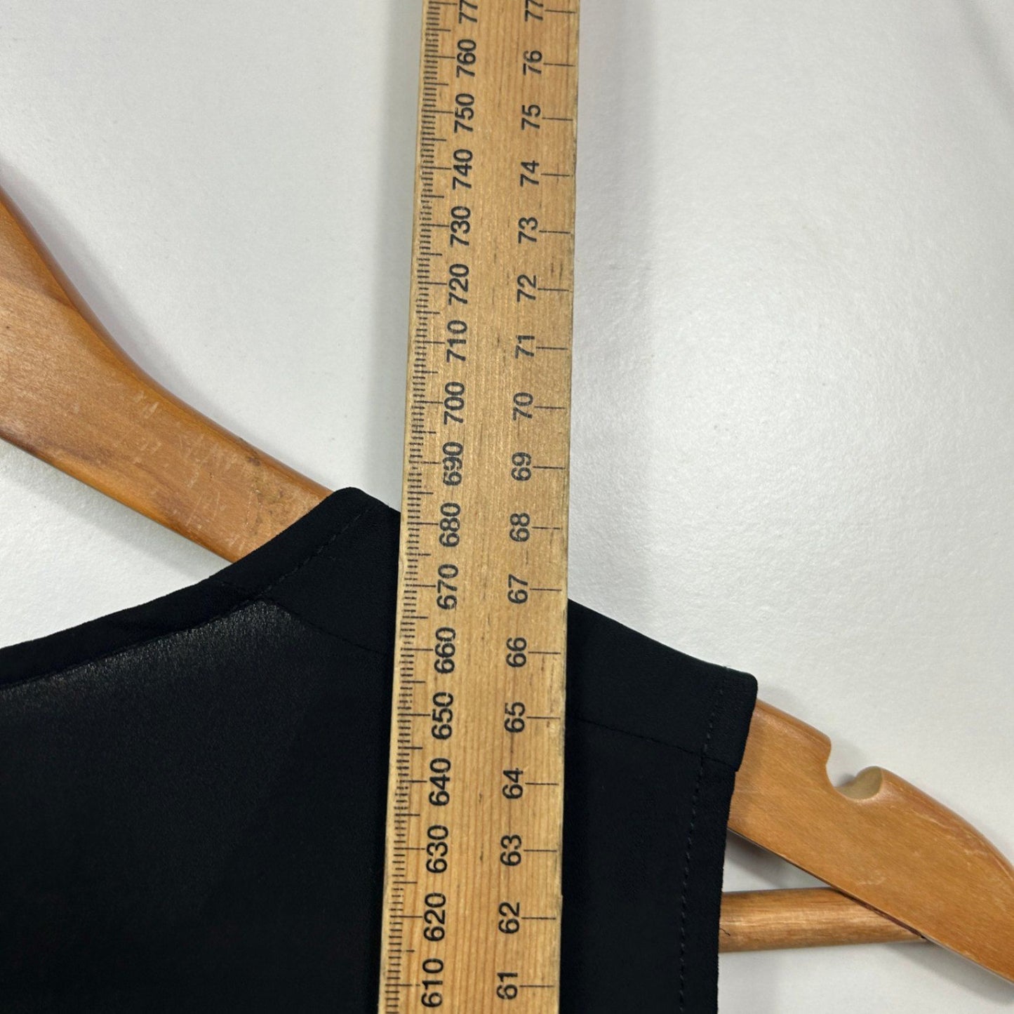 Tokito Black Floral Sleeveless V-Neck Top Blouse Size 14