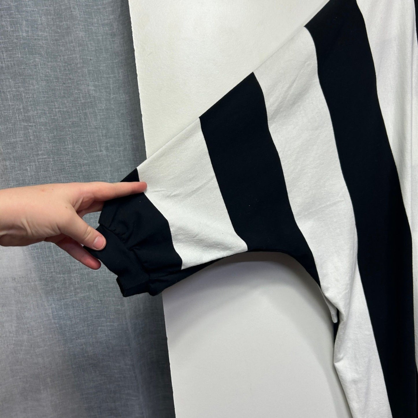 Soolinen Black White Striped Love Sleeve Kaftan Size 16 - 18 (Fault -Marks )