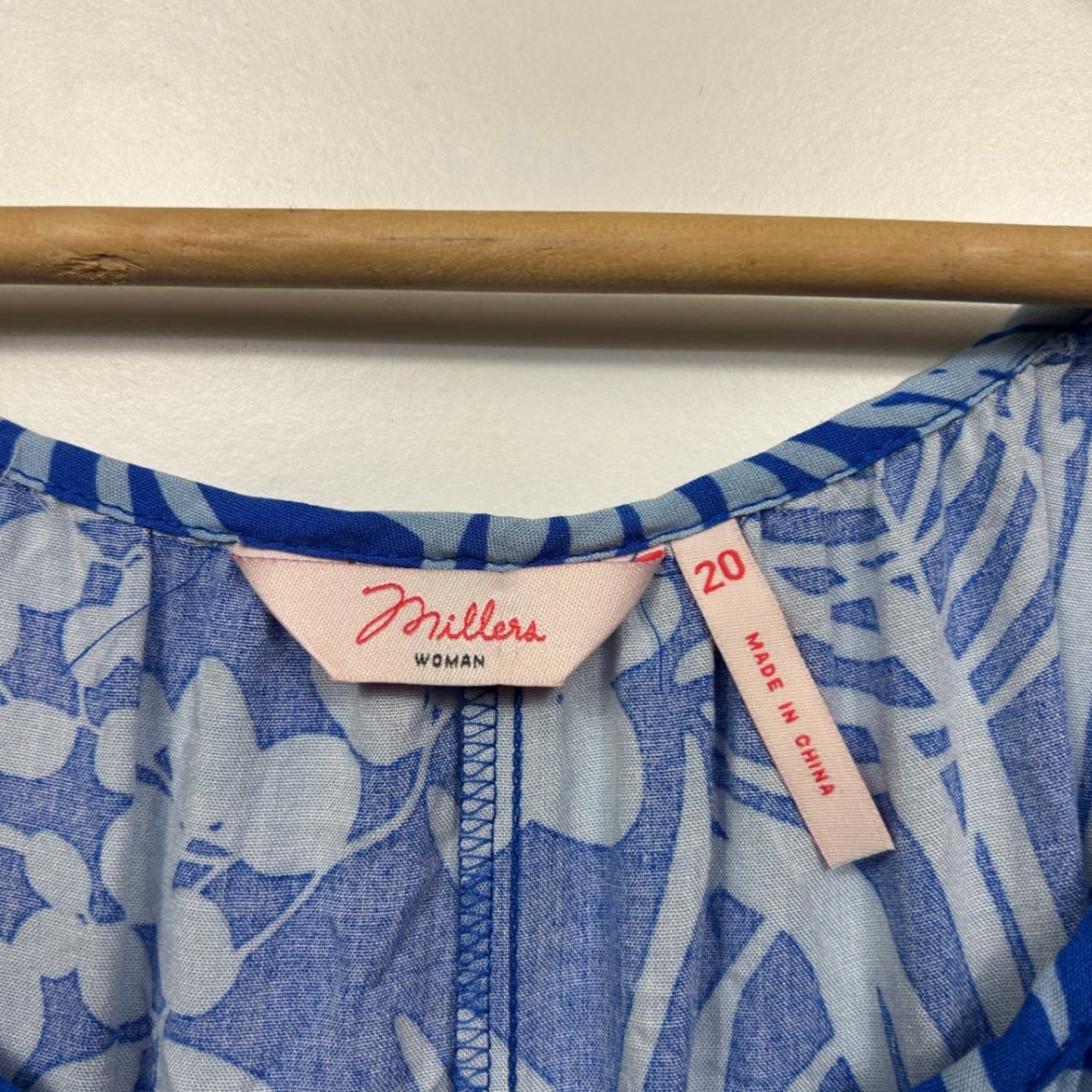 Millers Womens Blue Viscose Short Sleeve Floral Top Blouse Size 20