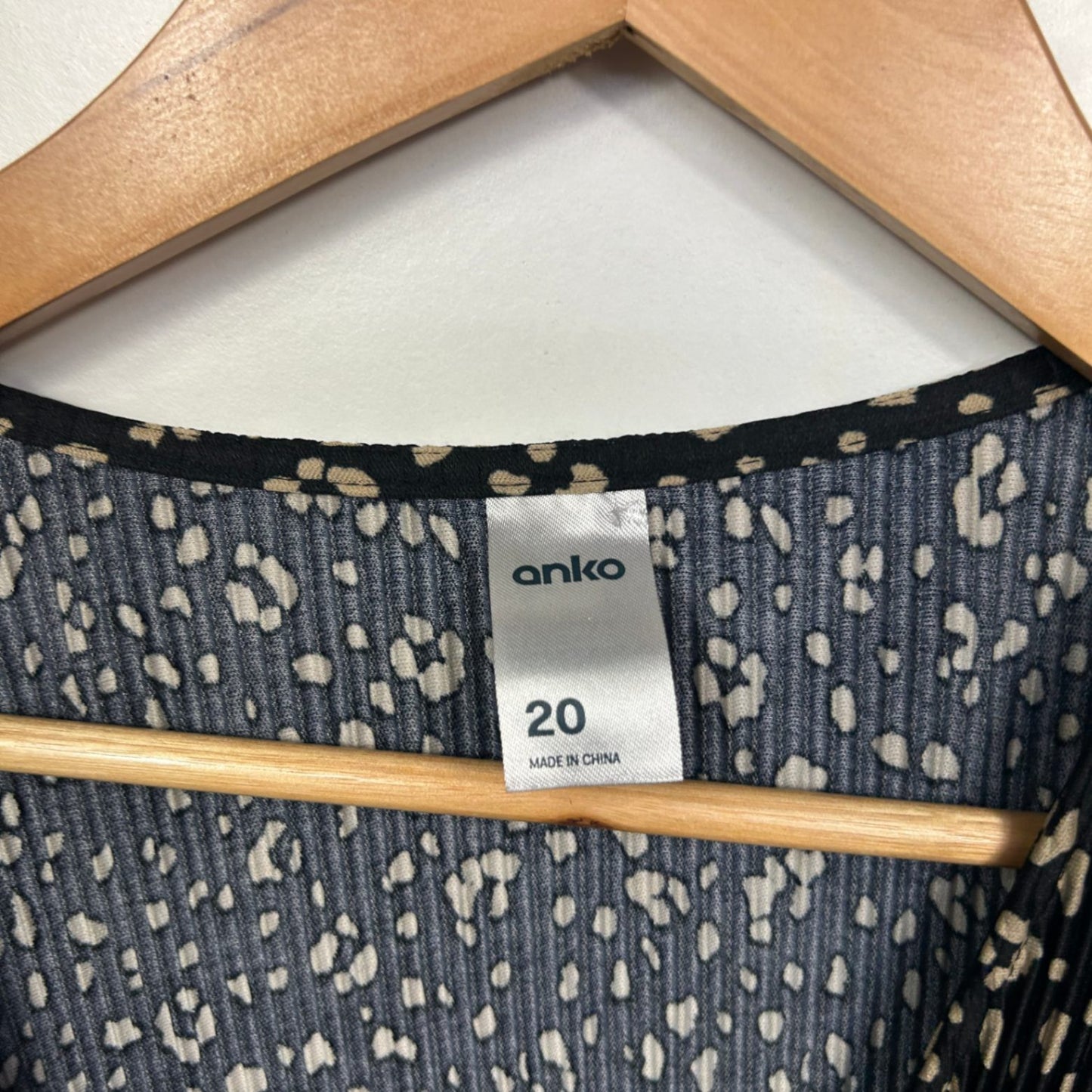 Anko Black Beige Pleated Long Sleeve Dress Size 20