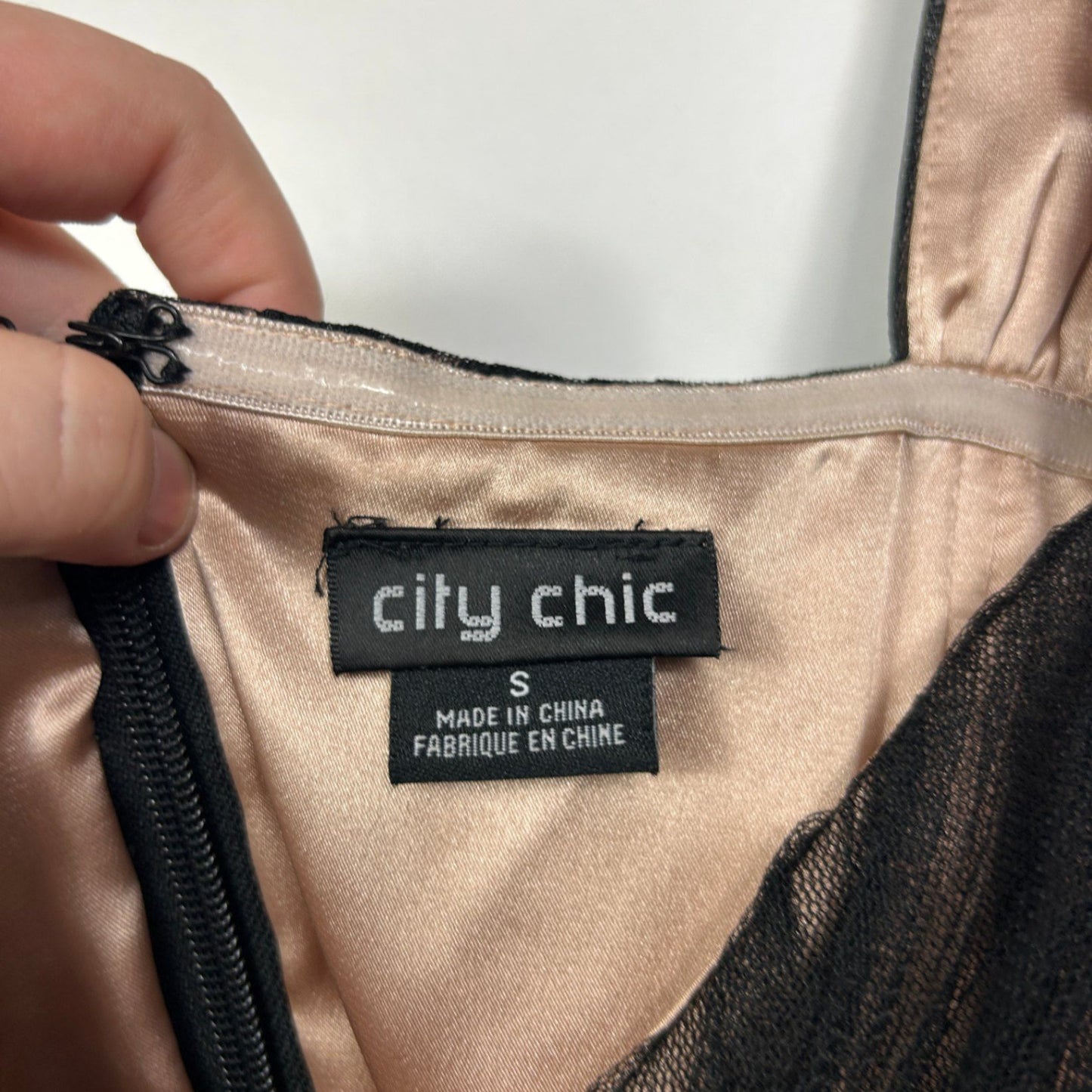 City Chic Black Mesh Overlay Sleeveless Formal Dress Size 16