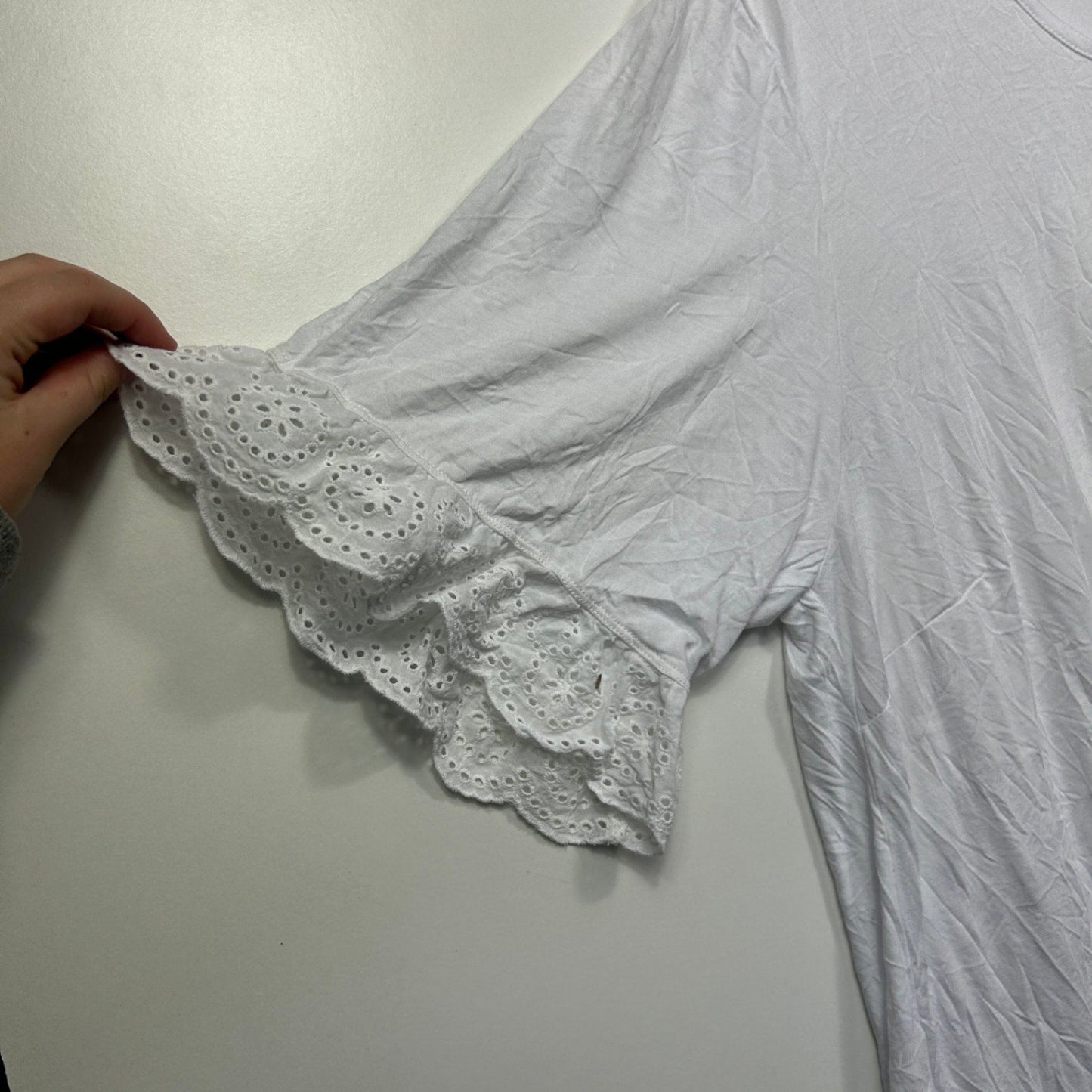 Taking Shape White Crinkle Short Sleeve Tunic Top Size 20