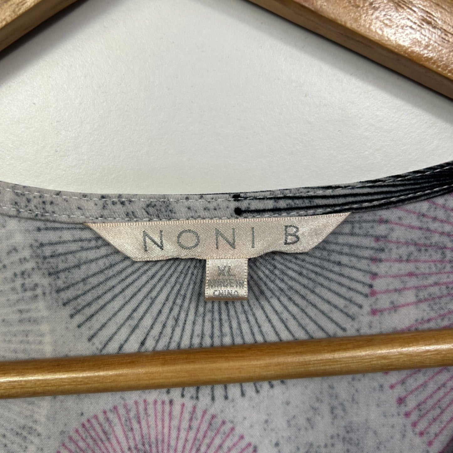 Noni B Womens Grey Pink Black Long Sleeve Print Top Blouse Size L