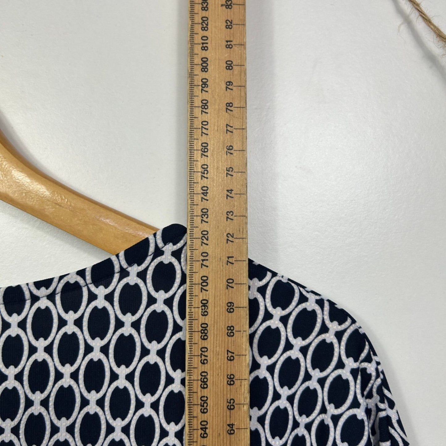 Millers Navy White Long Sleeve Top Size 22 (Fault - Mark)